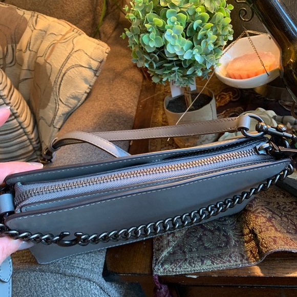 Authentic COACH 1941 Calf leather chain logo zip top Crosby - Picture 10 of 16